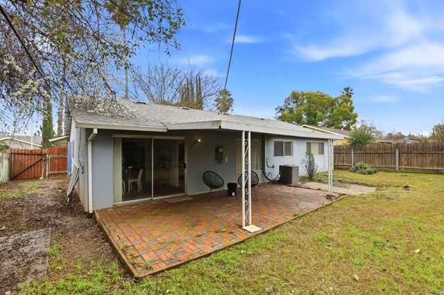 2701 Dorine Way, Sacramento, CA 95833