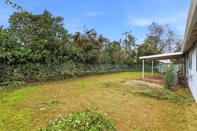 2701 Dorine Way, Sacramento, CA 95833