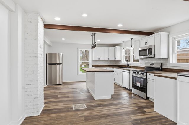 1603 Summit Street, New Haven, IN 46774