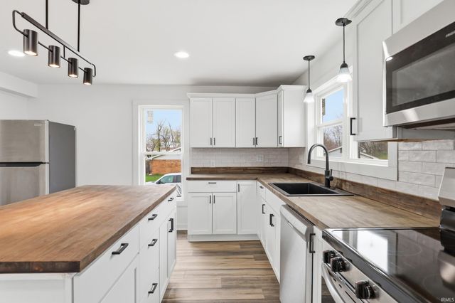 1603 Summit Street, New Haven, IN 46774