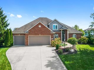 11907 Fairway Winds Court, Fort Wayne, IN 46814