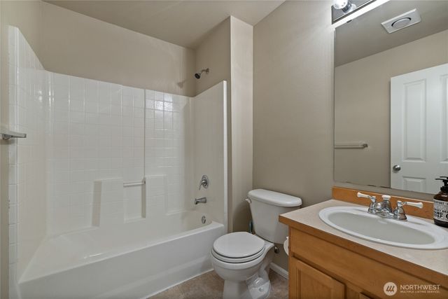 7722 39th Avenue S, Seattle, WA 98118