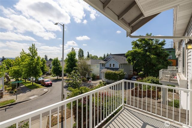 7722 39th Avenue S, Seattle, WA 98118