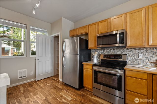 7722 39th Avenue S, Seattle, WA 98118