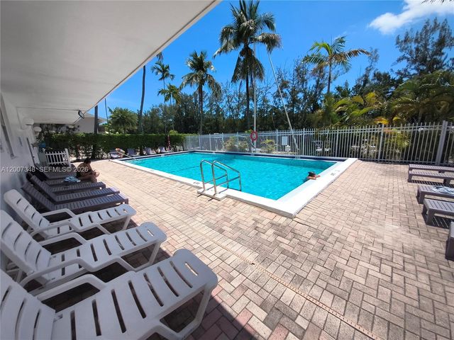 3660 NE 166th St 302, North Miami Beach, FL 33160