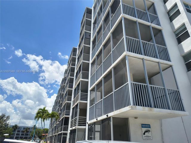 3660 NE 166th St 302, North Miami Beach, FL 33160