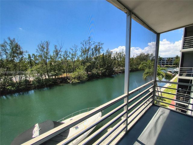 3660 NE 166th St 302, North Miami Beach, FL 33160