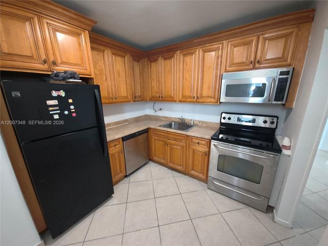 3660 NE 166th St 302, North Miami Beach, FL 33160