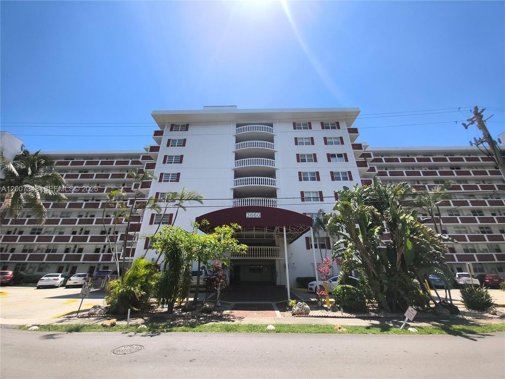 3660 NE 166th St 302, North Miami Beach, FL 33160