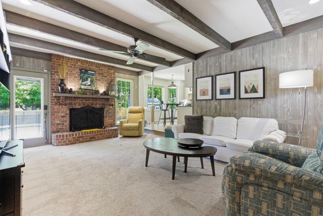 107 Stratford Drive, Summerville, SC 29485