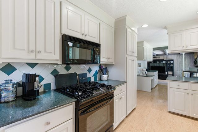 107 Stratford Drive, Summerville, SC 29485