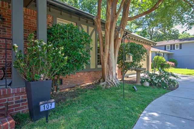 107 Stratford Drive, Summerville, SC 29485