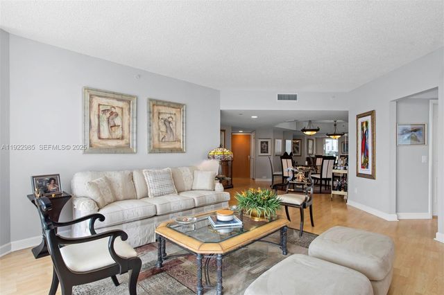 21205 Yacht Club Dr 2403, Aventura, FL 33180