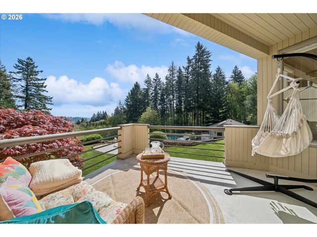 24400 Sw VALLEY VIEW Rd, West Linn, OR 97068
