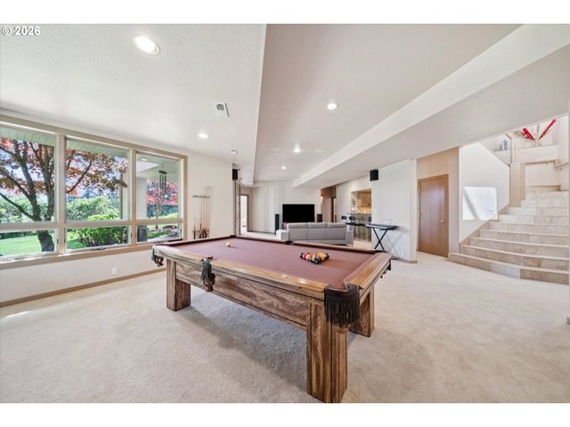 24400 Sw VALLEY VIEW Rd, West Linn, OR 97068