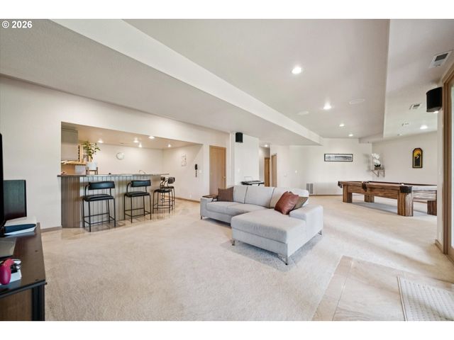 24400 Sw VALLEY VIEW Rd, West Linn, OR 97068