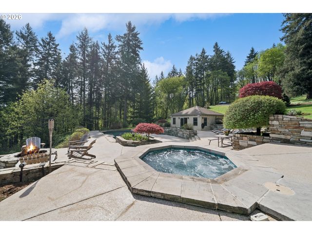 24400 Sw VALLEY VIEW Rd, West Linn, OR 97068