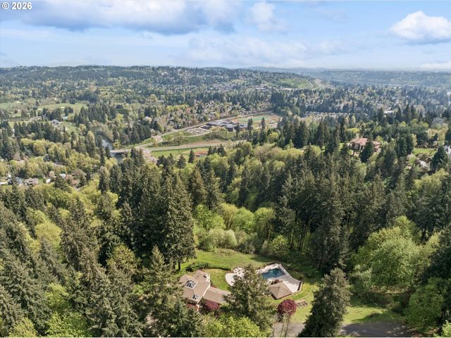 24400 Sw VALLEY VIEW Rd, West Linn, OR 97068