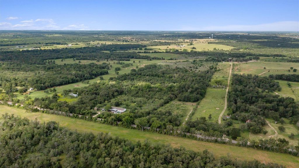 3700 County Road 467, Elgin, TX 78621