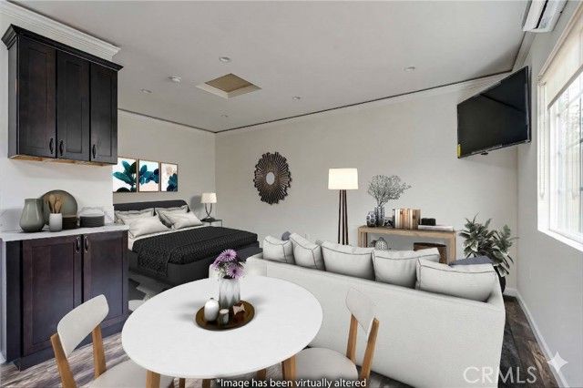 19308 W. Calvert Street, Tarzana (los Angeles), CA 91335