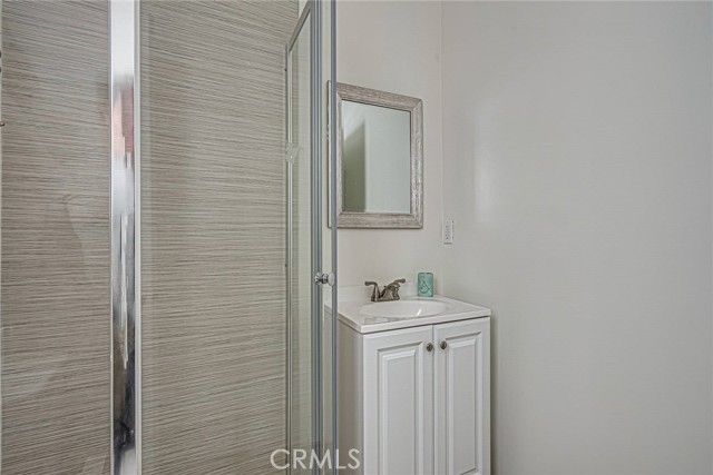 19308 W. Calvert Street, Tarzana (los Angeles), CA 91335