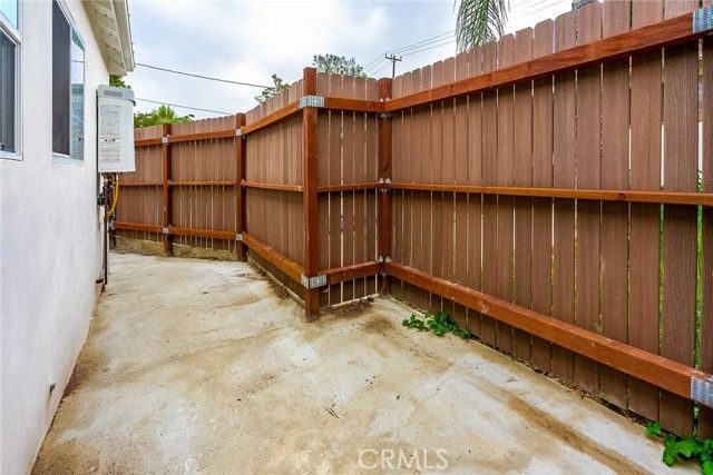 19308 W. Calvert Street, Tarzana (los Angeles), CA 91335