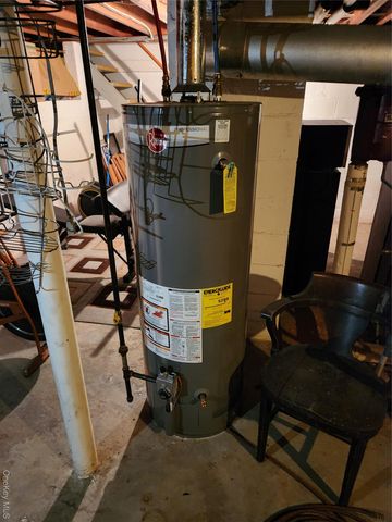 53 Riverside Drive, Riverhead, NY 11901