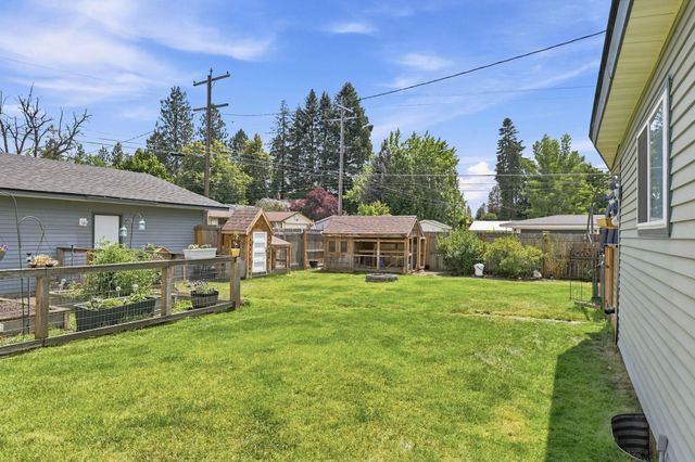 6102 N Washington St, Spokane, WA 99205