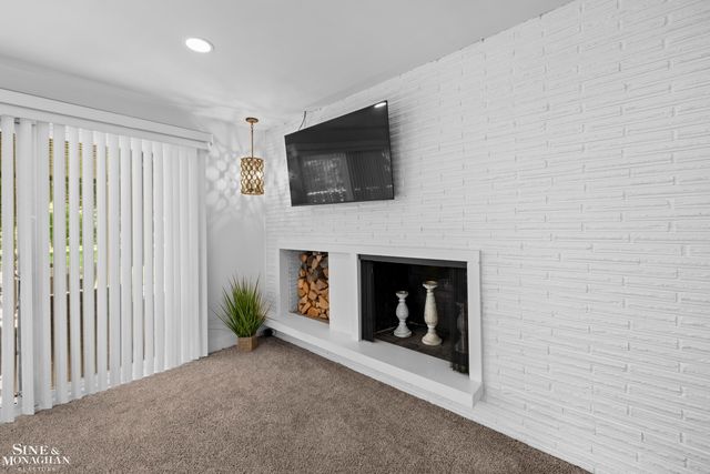 2741 Braeburn Road, Rochester Hills, MI 48309