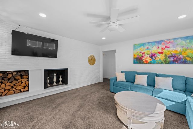 2741 Braeburn Road, Rochester Hills, MI 48309
