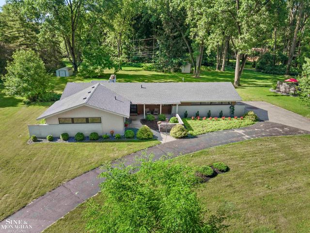 2741 Braeburn Road, Rochester Hills, MI 48309