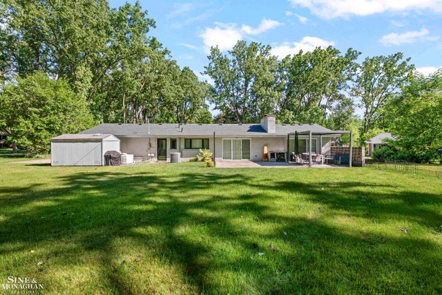 2741 Braeburn Road, Rochester Hills, MI 48309