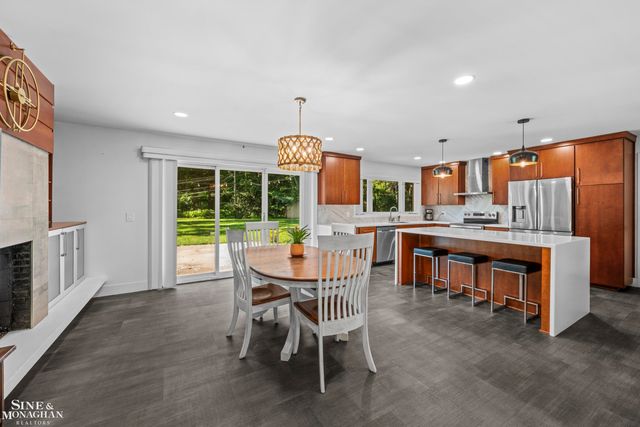 2741 Braeburn Road, Rochester Hills, MI 48309