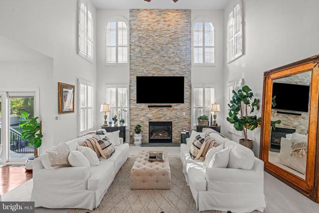 5 LAUREL WOOD CT, Lindenwold, NJ 08021
