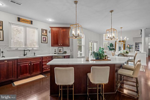 5 LAUREL WOOD CT, Lindenwold, NJ 08021