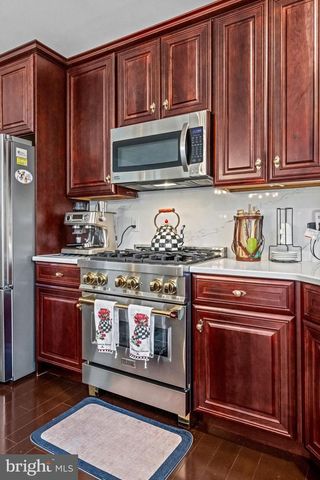 5 LAUREL WOOD CT, Lindenwold, NJ 08021