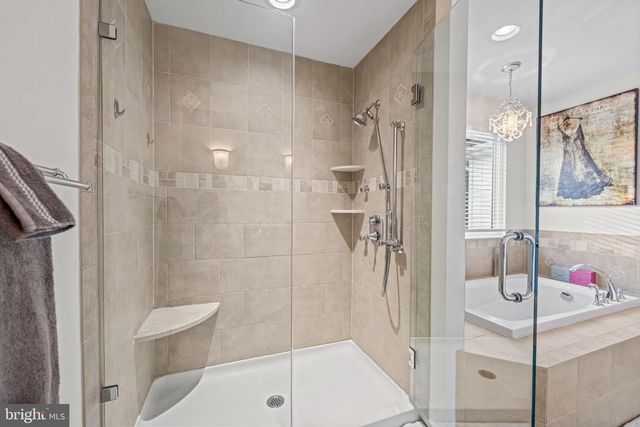 5 LAUREL WOOD CT, Lindenwold, NJ 08021