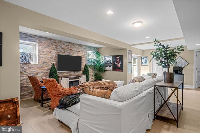 5 LAUREL WOOD CT, Lindenwold, NJ 08021