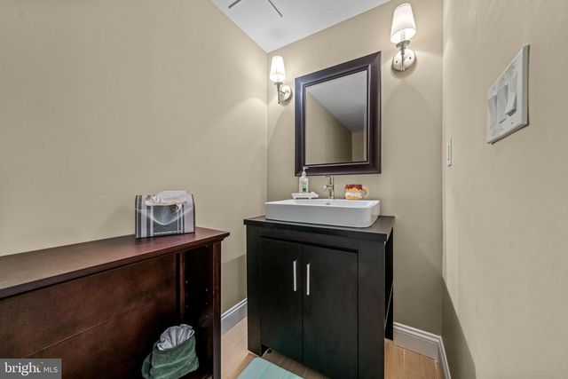 5 LAUREL WOOD CT, Lindenwold, NJ 08021