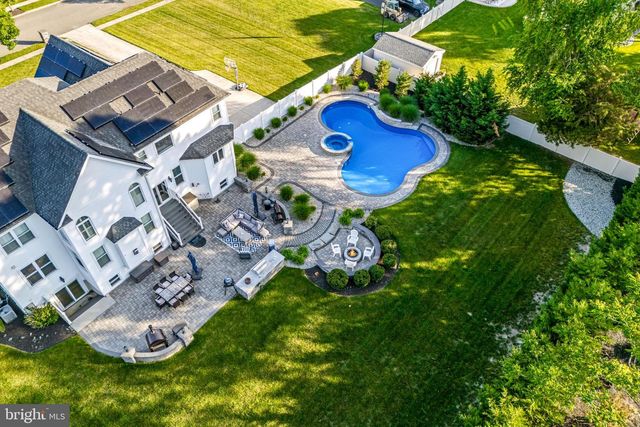 5 LAUREL WOOD CT, Lindenwold, NJ 08021