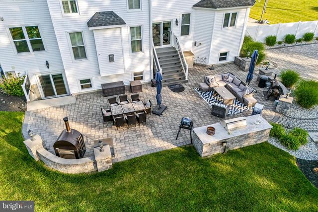 5 LAUREL WOOD CT, Lindenwold, NJ 08021