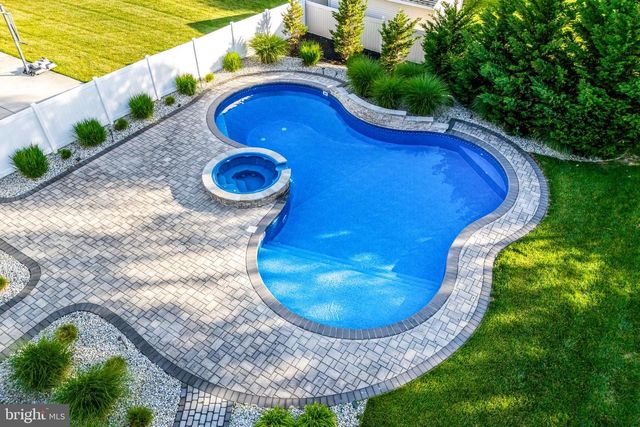 5 LAUREL WOOD CT, Lindenwold, NJ 08021