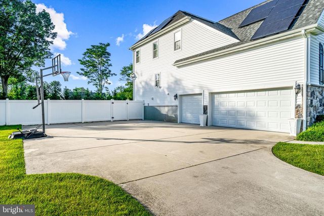 5 LAUREL WOOD CT, Lindenwold, NJ 08021