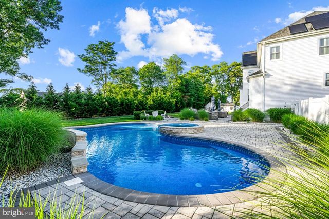 5 LAUREL WOOD CT, Lindenwold, NJ 08021