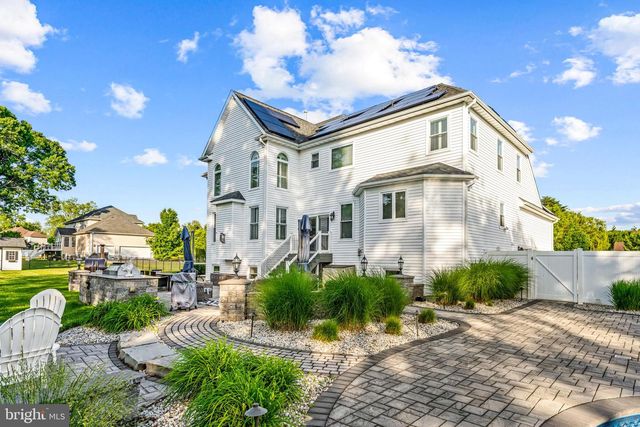 5 LAUREL WOOD CT, Lindenwold, NJ 08021