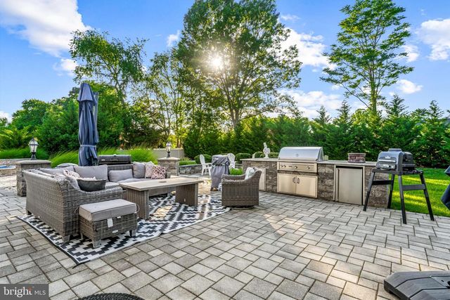 5 LAUREL WOOD CT, Lindenwold, NJ 08021