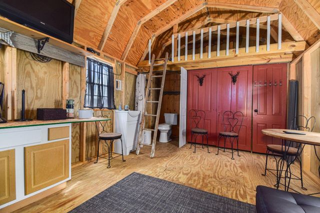 10647 Hawthorn Road, Plymouth, IN 46563