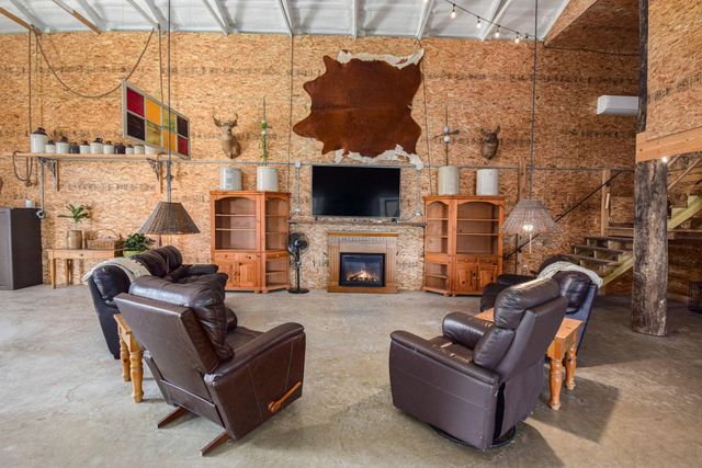 10647 Hawthorn Road, Plymouth, IN 46563