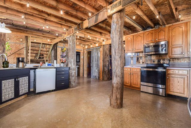 10647 Hawthorn Road, Plymouth, IN 46563