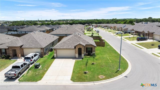 1037 Oxford Lane, Troy, TX 76579